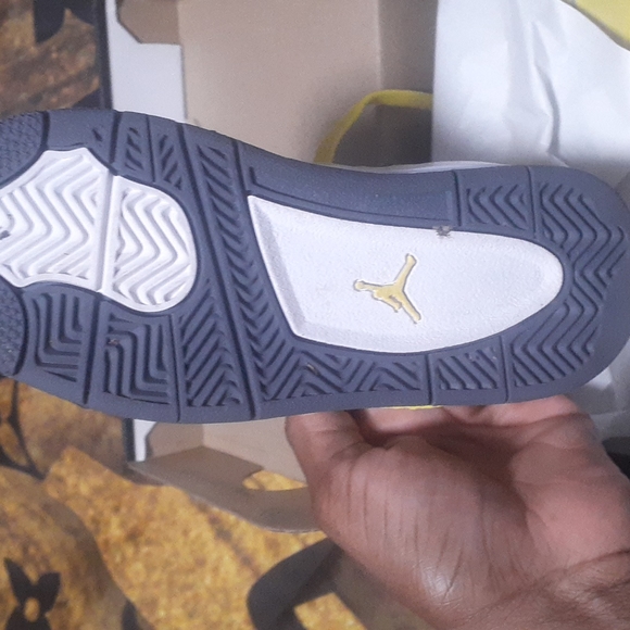 Jordan 4 retro - Picture 2 of 4